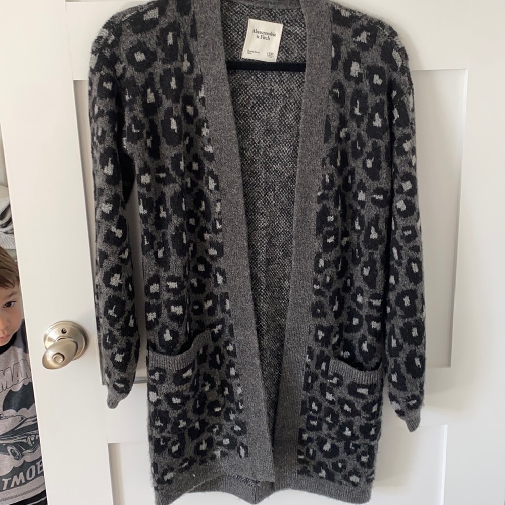 Abercrombie and Fitch leopard print cardigan